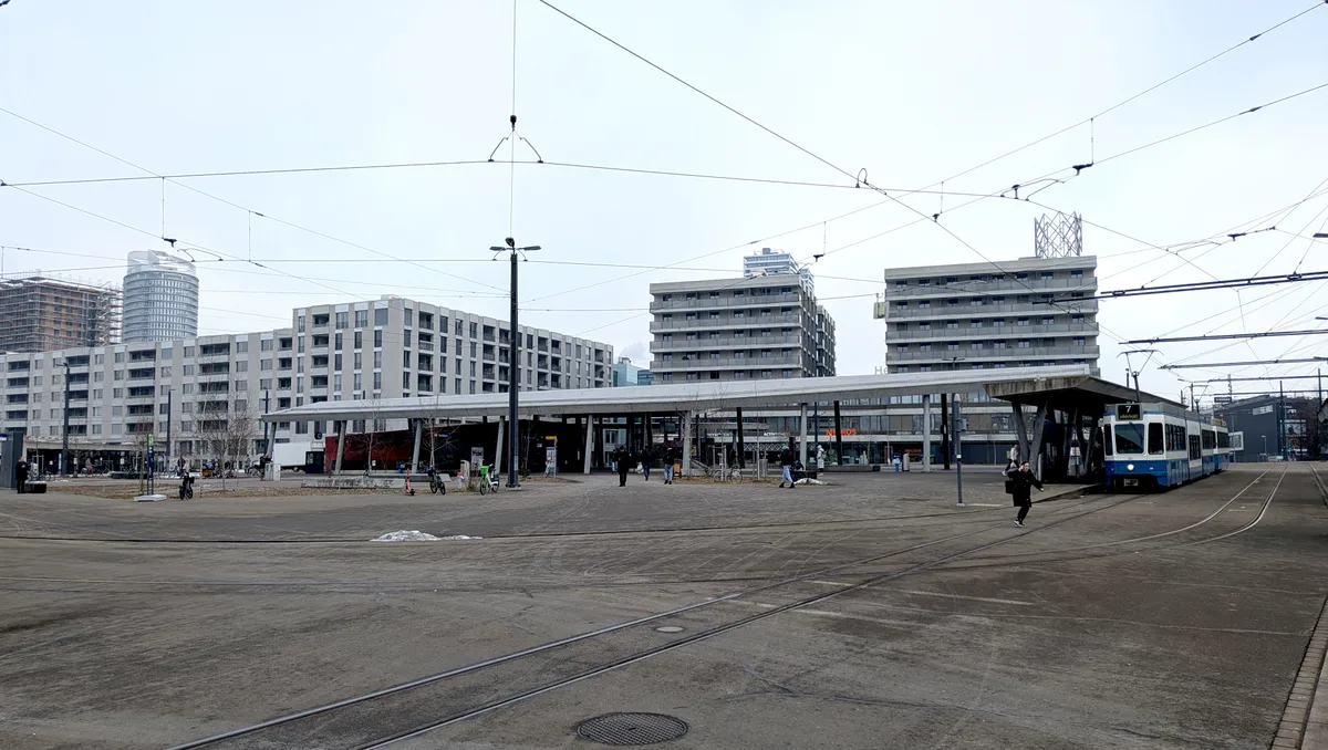 Gebäude in einem Neubauquartier.